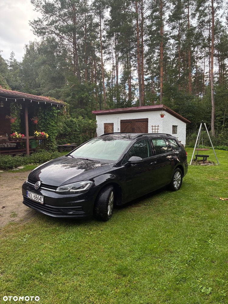 Volkswagen Golf - 1