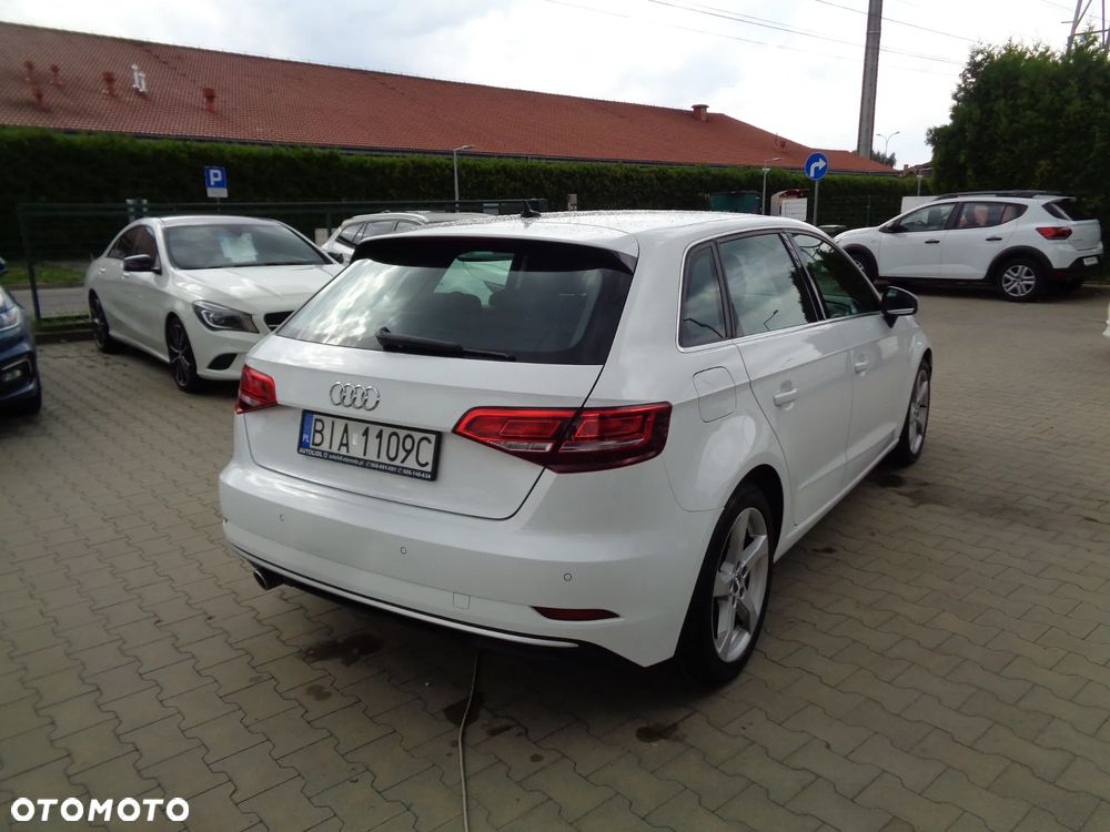 Audi A3 Sportback - 6