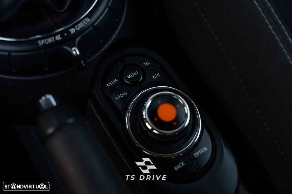 MINI 3 Portas John Cooper Works Aut. - 17