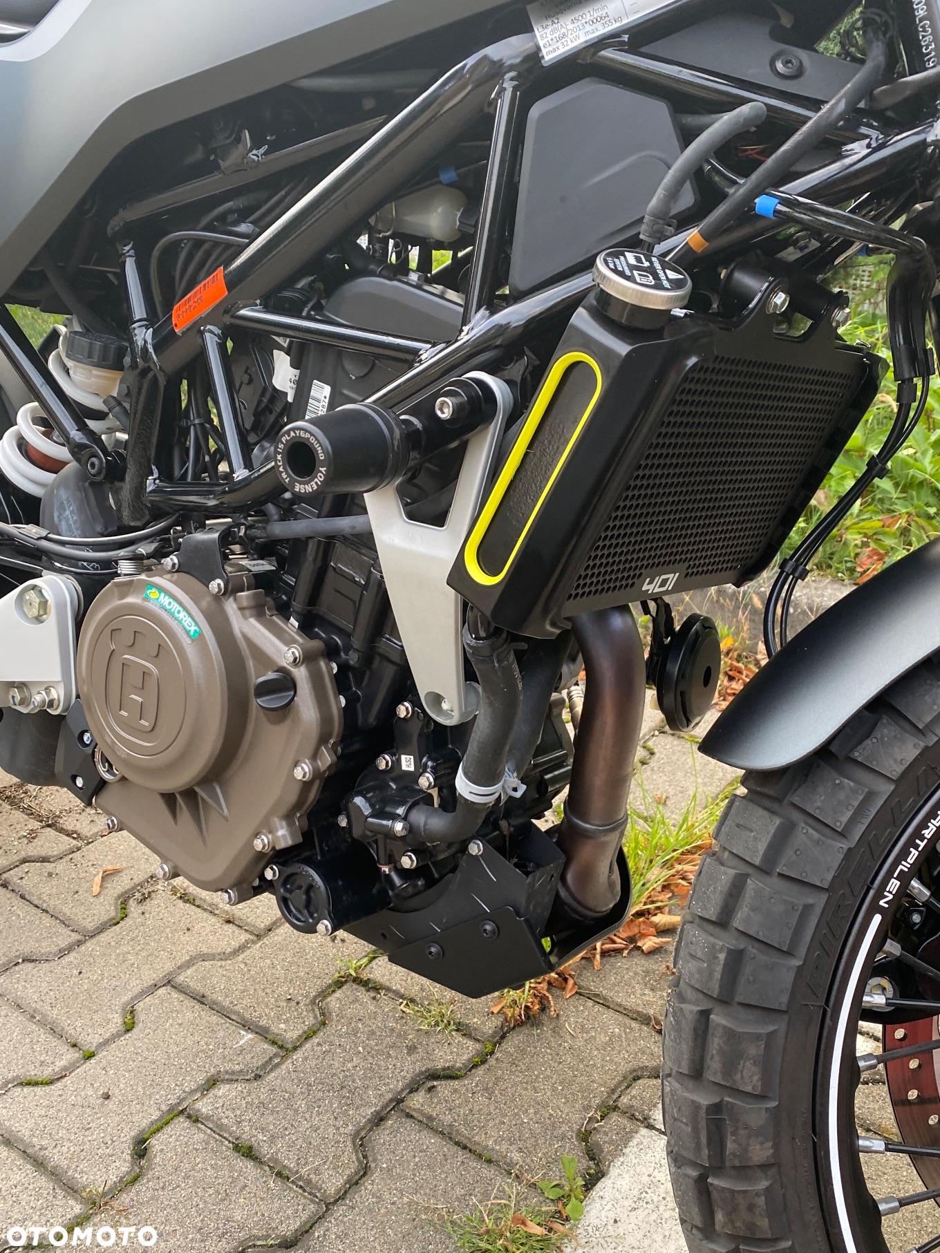 Husqvarna Svartpilen - 7