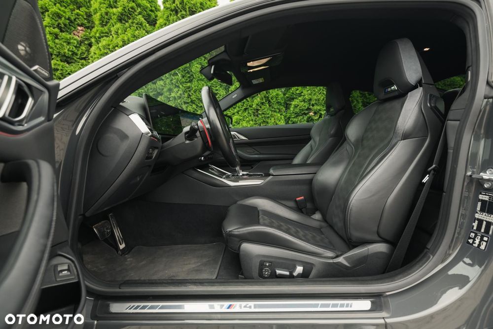 BMW M4 Competition M xDrive sport - 12