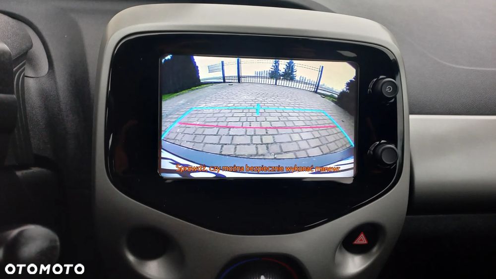 Toyota Aygo x-play Edition S+ - 22