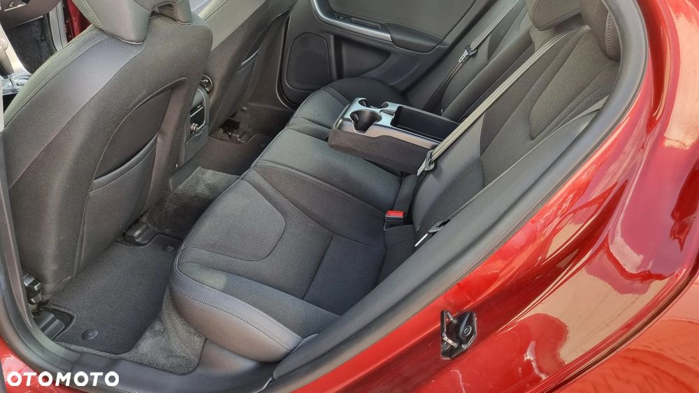 Volvo S60 D3 Geartronic Momentum - 16