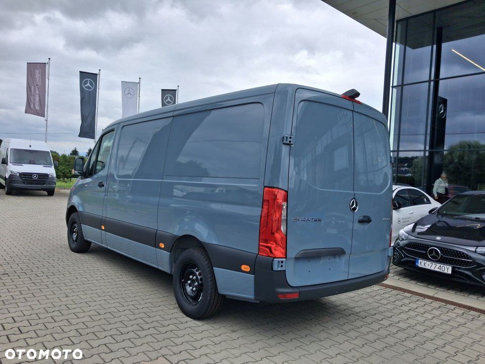 Mercedes-Benz Sprinter - 12