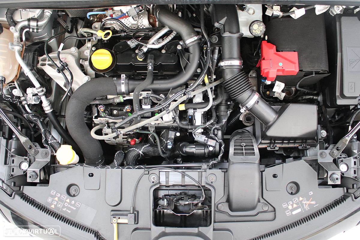 Renault Captur 1.0 TCe Techno Bi-Fuel - 25