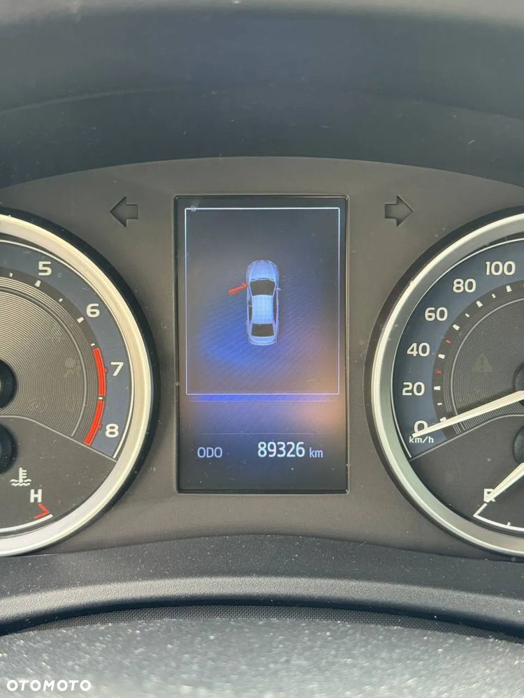 Toyota Corolla 1.6 Comfort - 6