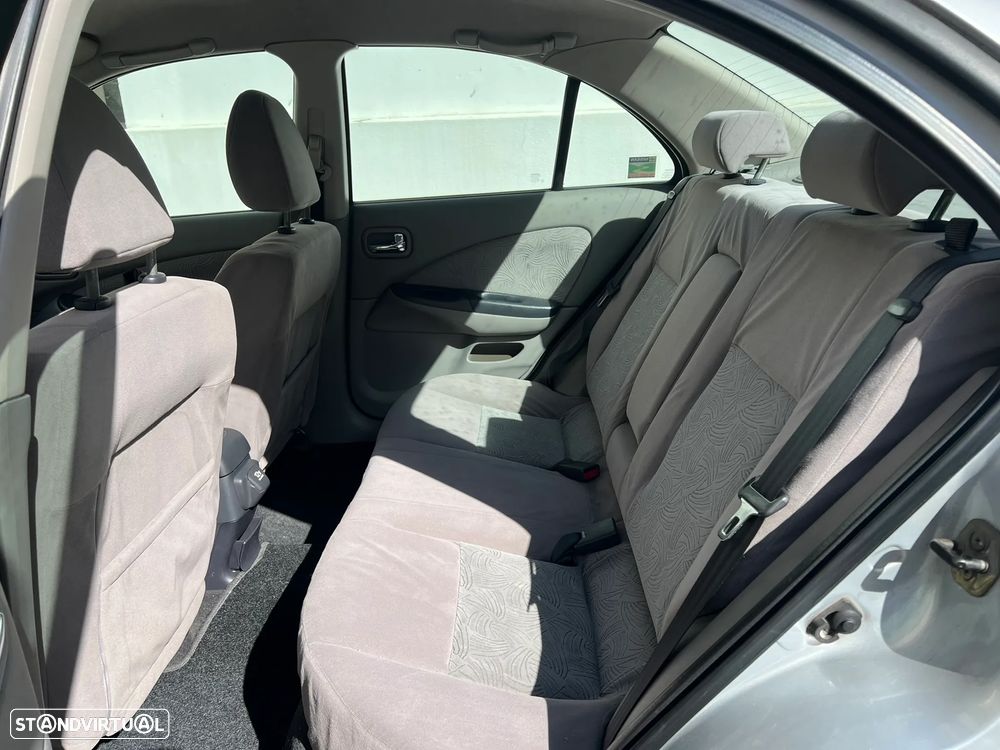 Nissan Almera 1.5 Comfort ABS+AC - 4