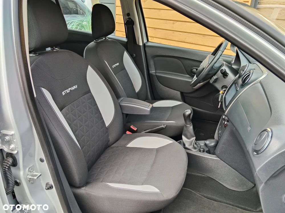 Dacia Sandero Stepway TCe 90 Prestige - 20