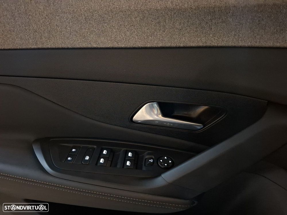 Peugeot e-308 58 kWh Allure - 20
