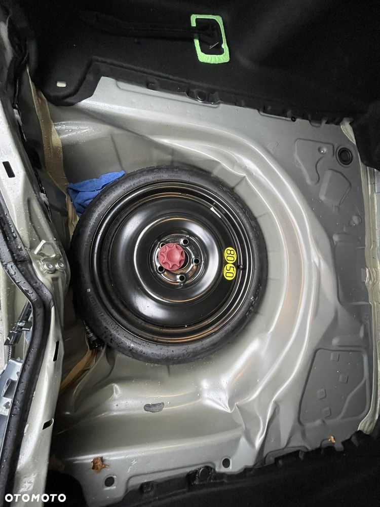 Toyota Corolla 1.8 Hybrid Comfort - 4