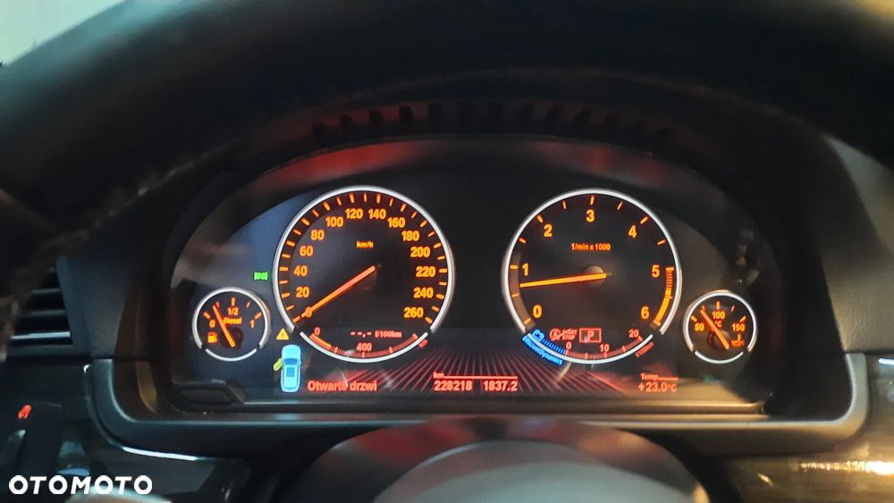 BMW Seria 5 530d xDrive Sport-Aut - 8