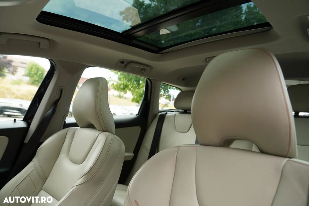 Volvo XC 60 D5 AWD Geartronic Ocean Race - 14
