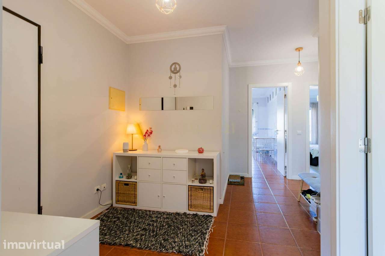 Apartamento T2 Remodelado | Pataias | Garagem e Sótão - Grande imagem: 4/26
