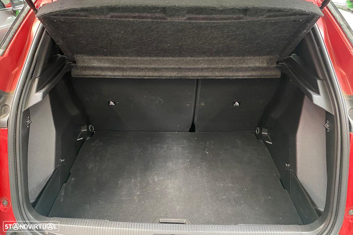 Peugeot 2008 1.2 PureTech Allure - 12