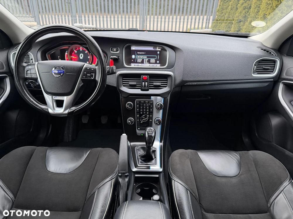 Volvo V40 D2 R-Design Kinetic - 18