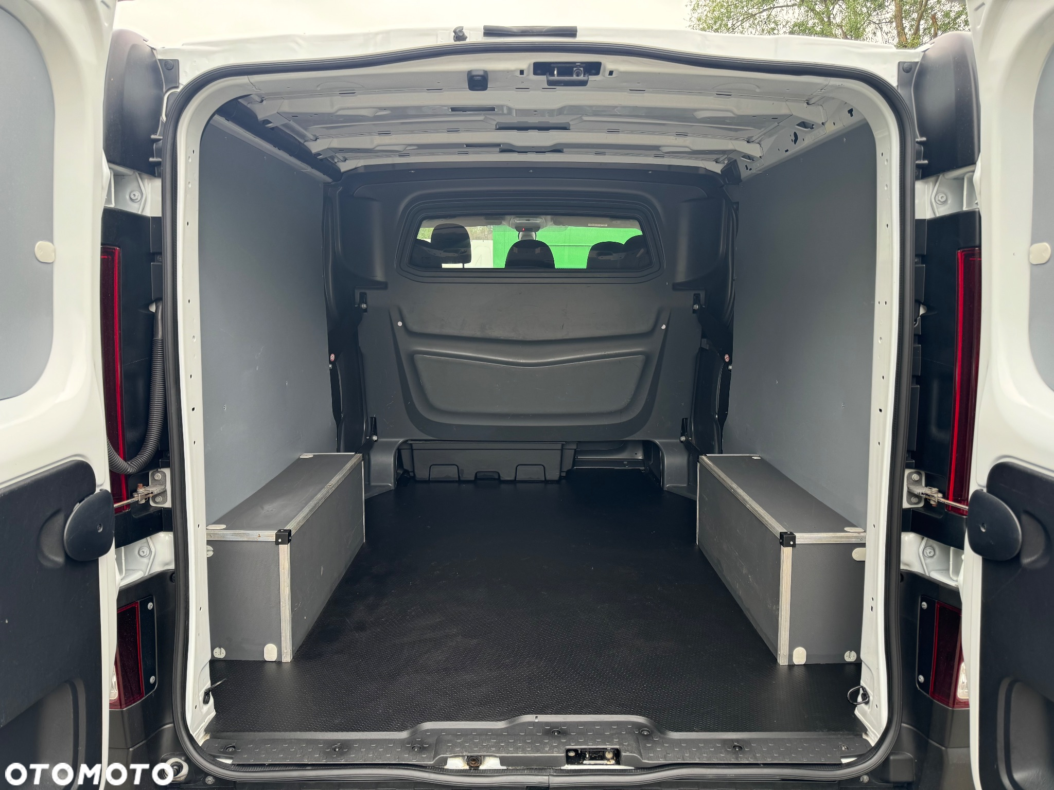 Renault Trafic - 13