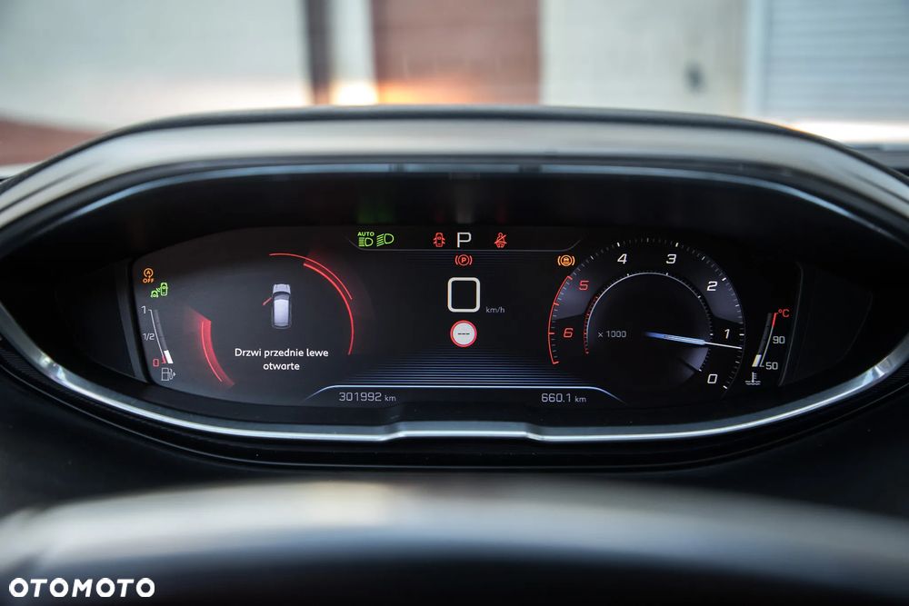 Peugeot 3008 BlueHDi 120 EAT6 Stop & Start Allure - 18