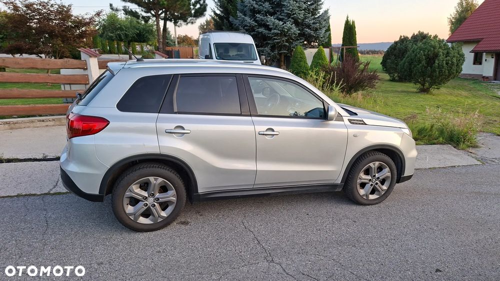 Suzuki Vitara 1.6 DDiS (4x4) Allgrip Comfort - 6