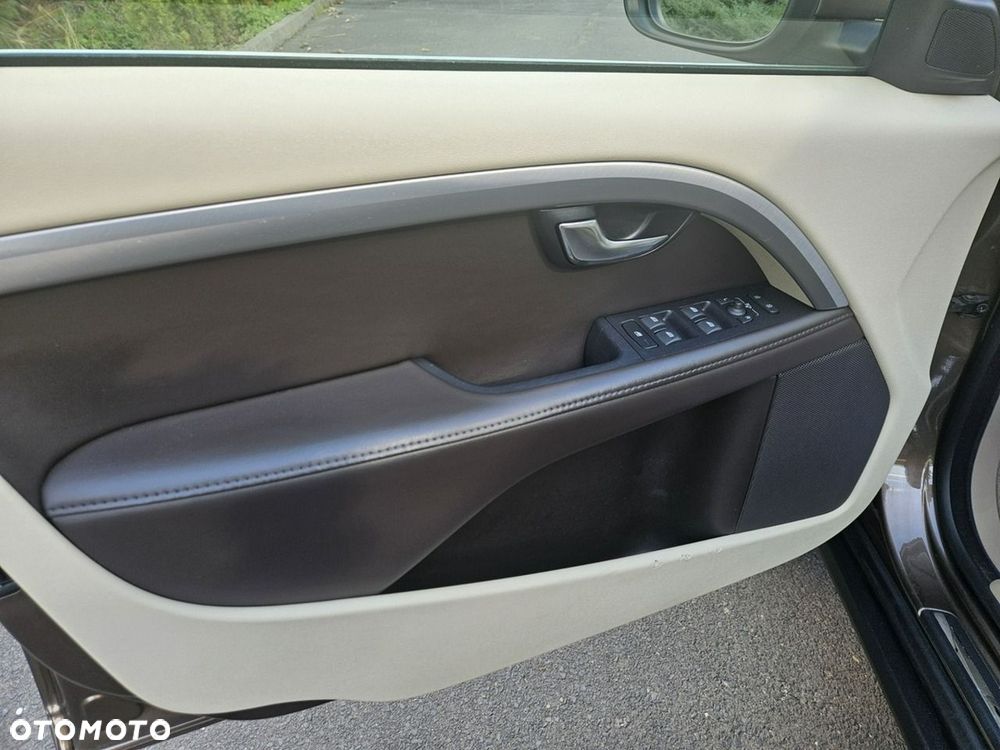 Volvo XC 70 D4 Geartronic Summum - 17