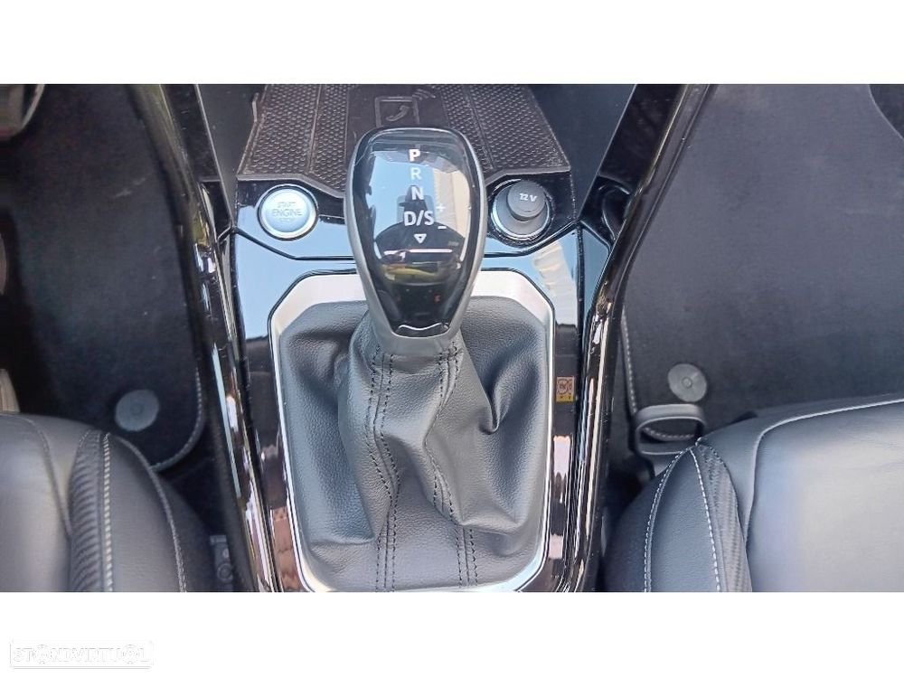 VW T-Roc 1.5 TSI R-Line DSG - 32