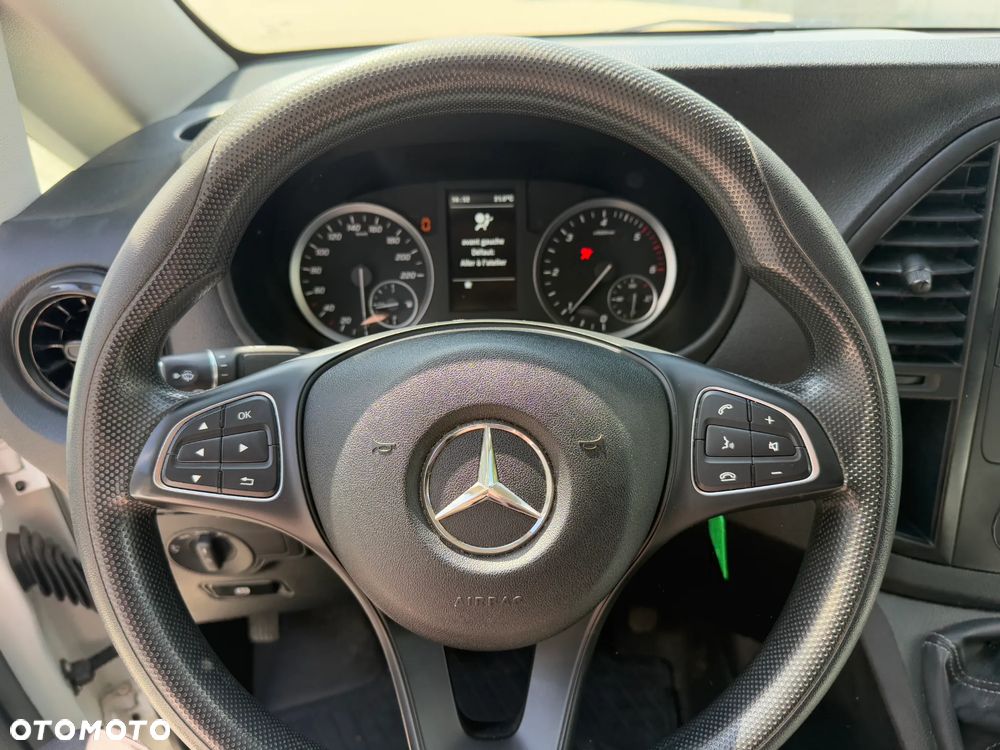 Mercedes-Benz VITO - 12