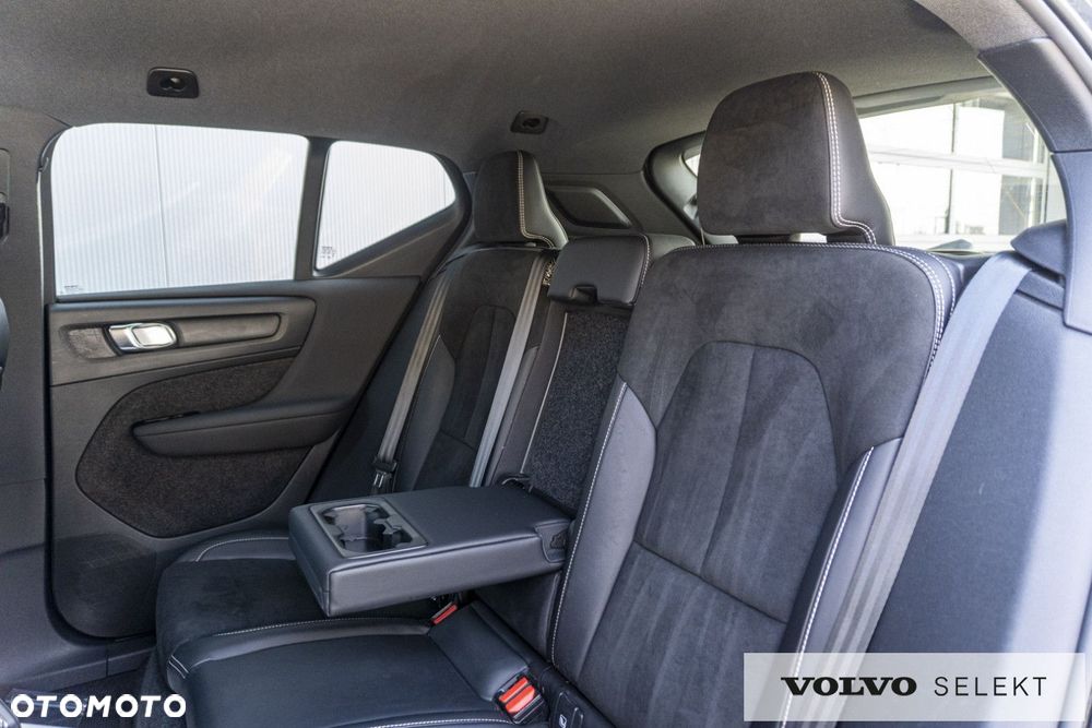 Volvo XC 40 - 18