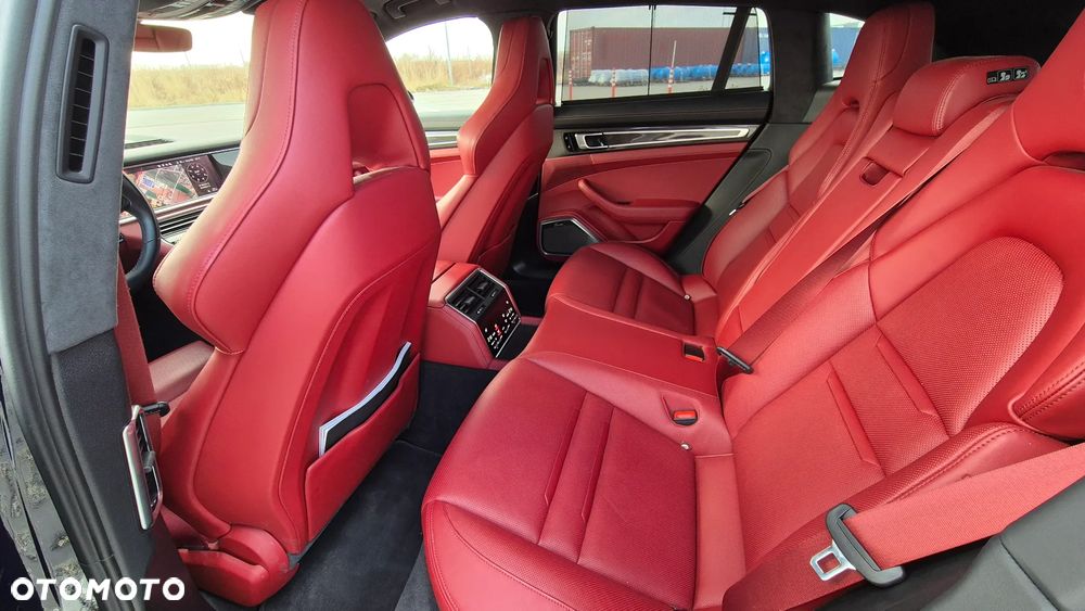 Porsche Panamera - 26