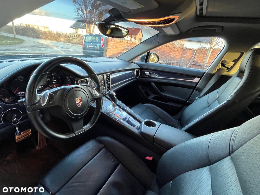 Porsche Panamera - 13
