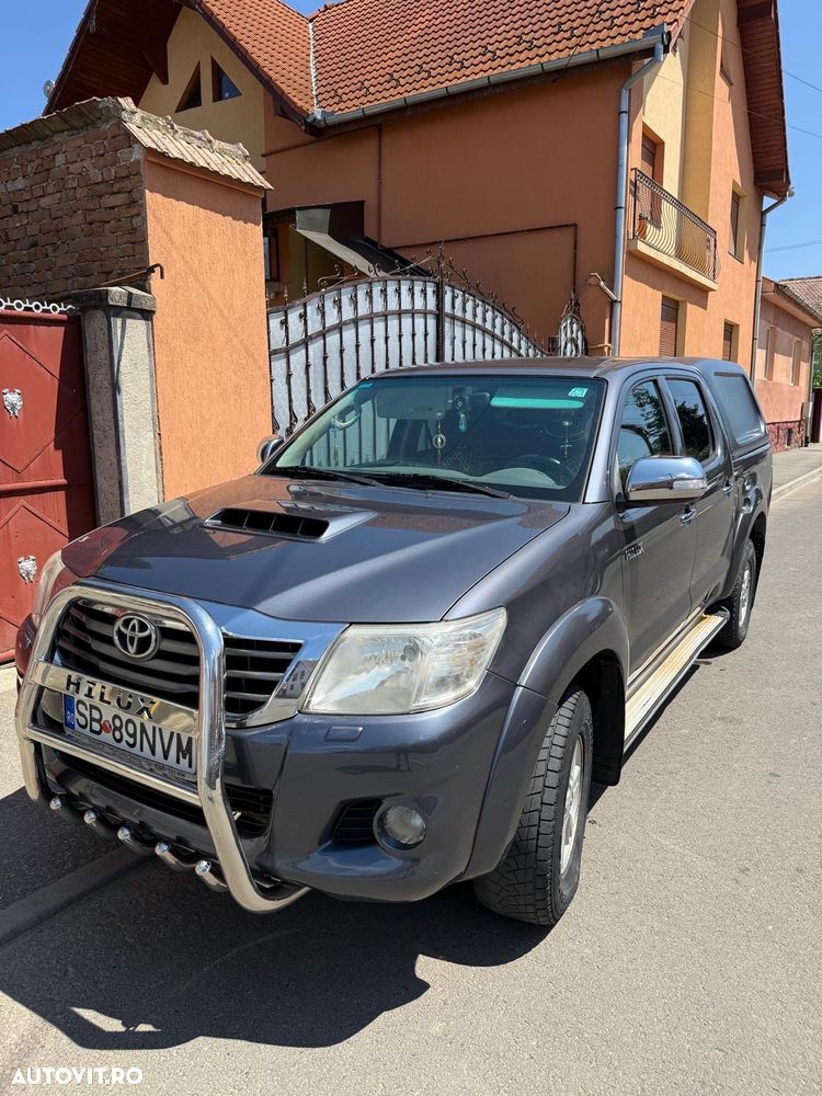 Toyota Hilux - 4