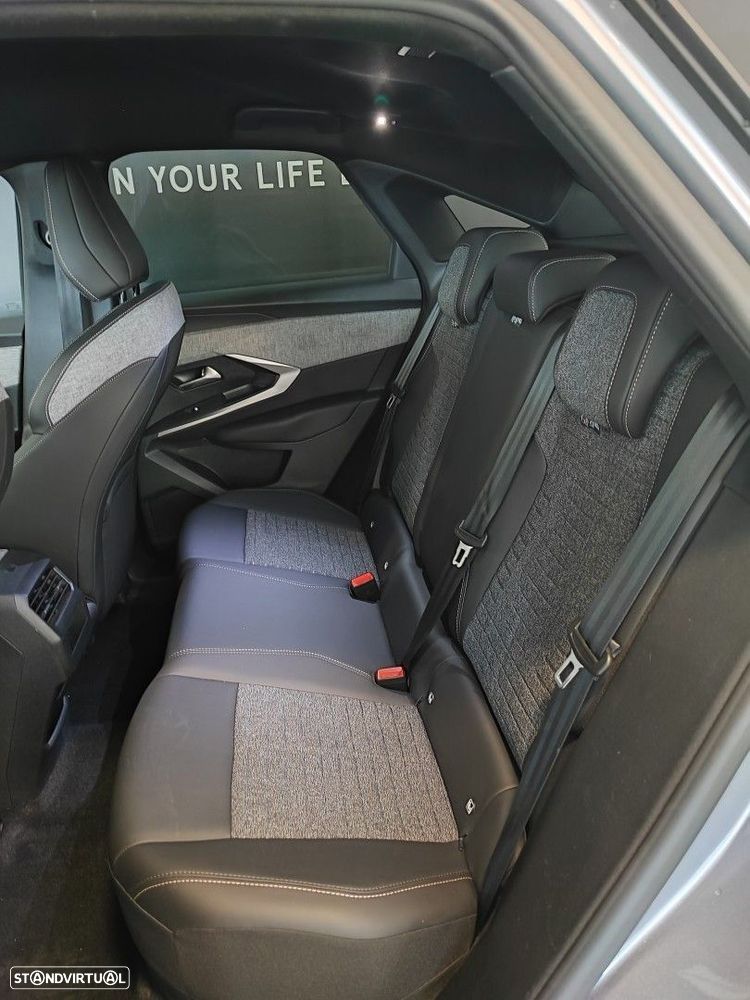 Peugeot E-3008 73 kWh Allure - 9
