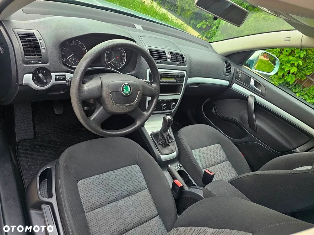 Skoda Octavia 1.6 Selection - 18