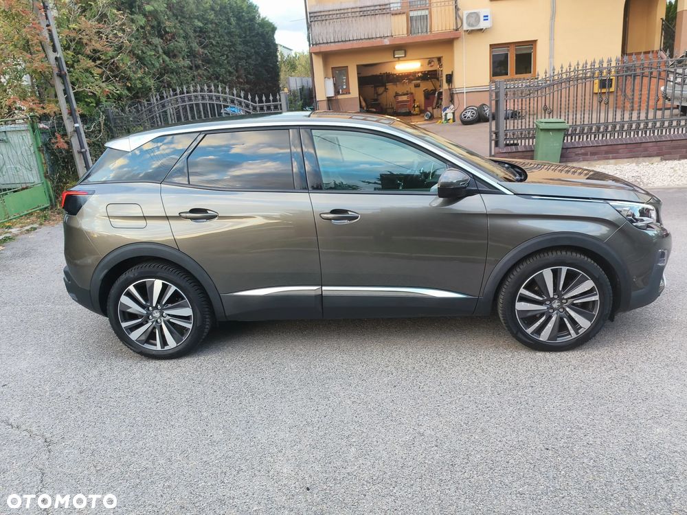 Peugeot 3008 1.2 PureTech Allure S&S - 22