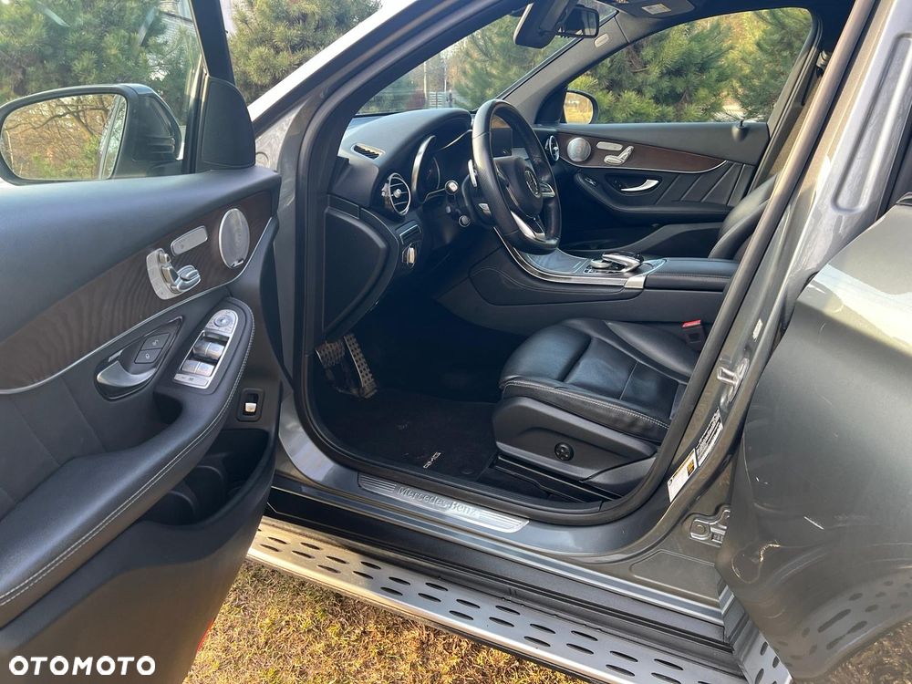 Mercedes-Benz GLC 300 4Matic 9G-TRONIC - 2