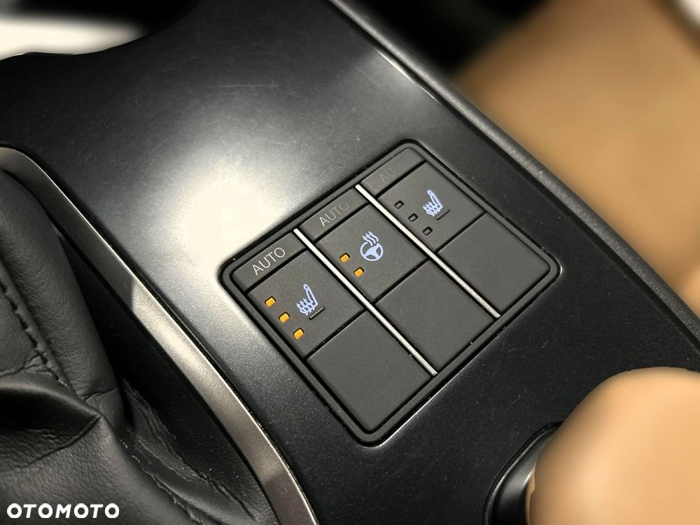 Lexus UX 250h GPF Business 2WD - 18