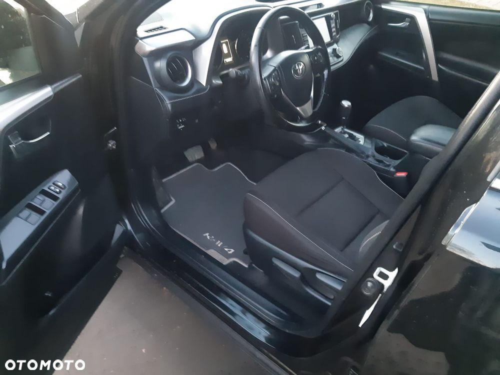 Toyota RAV4 - 12