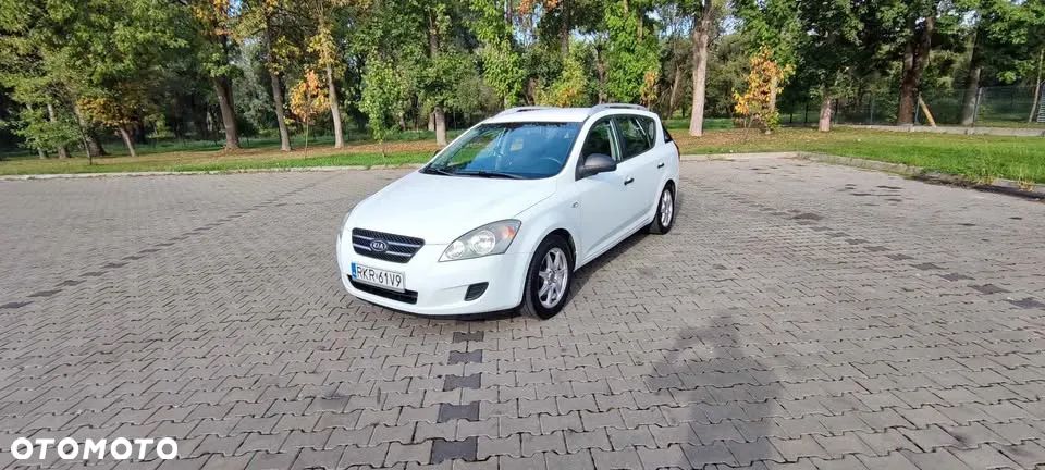 Kia Ceed Cee'd 1.4 Comfort - 1