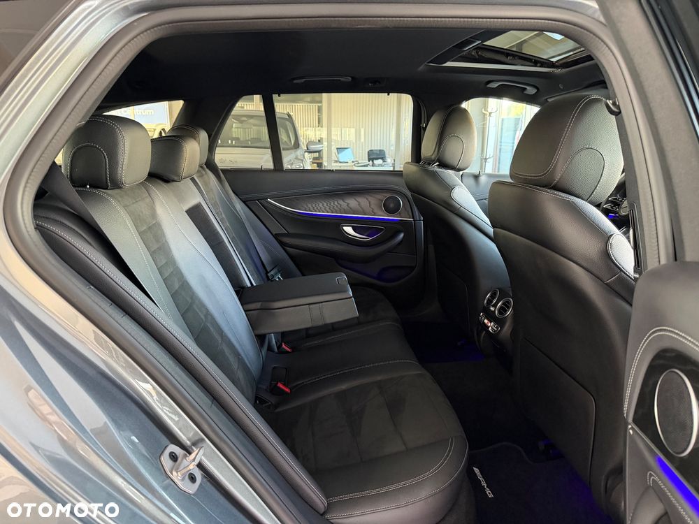 Mercedes-Benz Klasa E 220 d AMG - 38