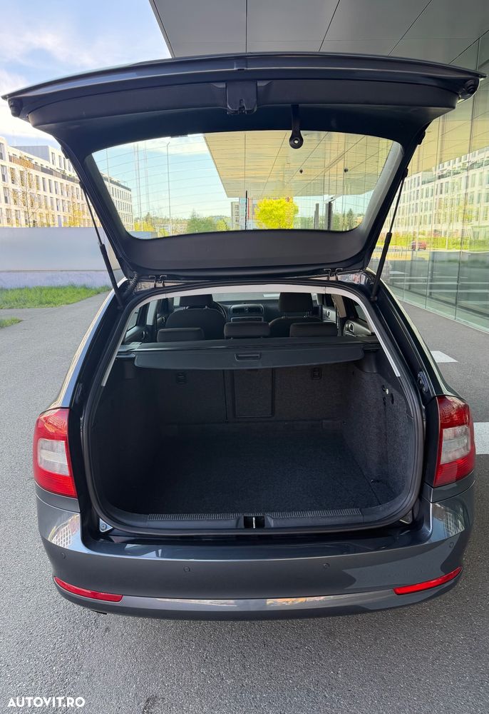 Skoda Octavia 2.0 TDI DPF Elegance - 16