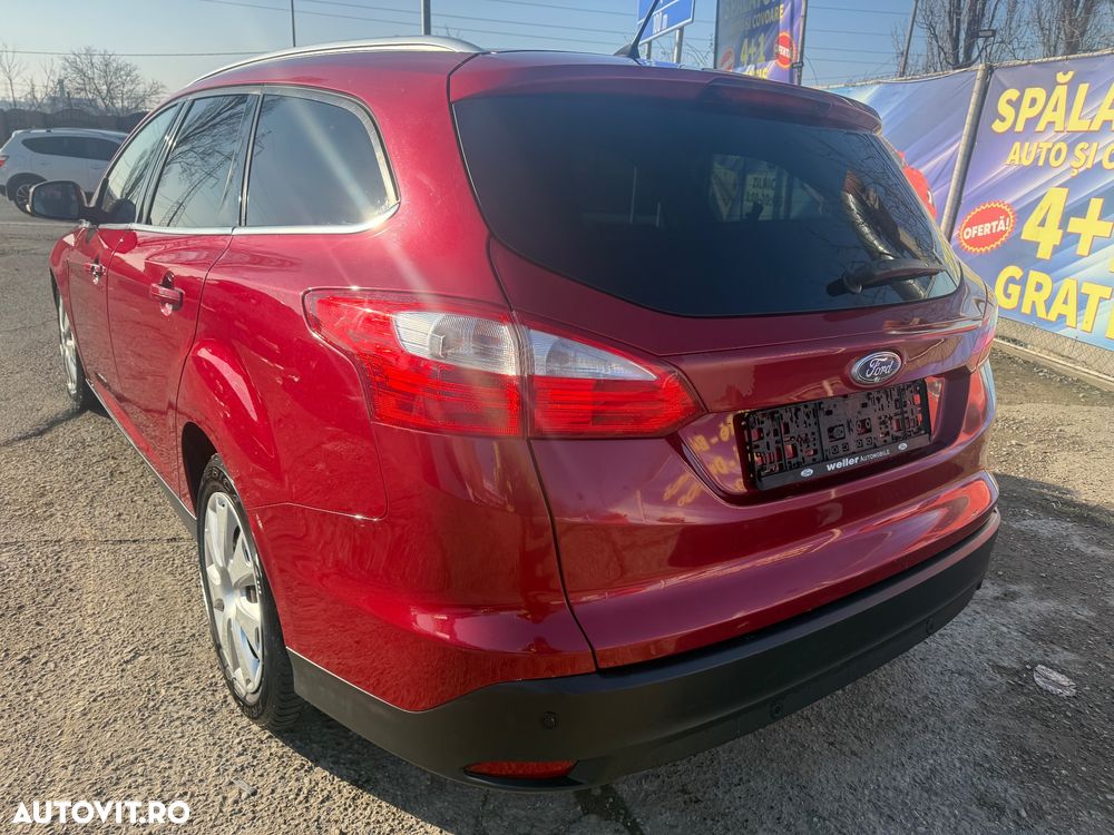 Ford Focus 2.0 TDCI DPF Powershift Titanium - 6