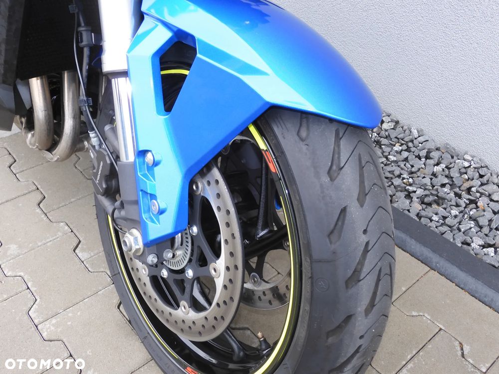 Suzuki GSX - 5