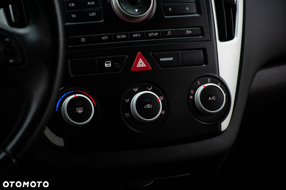 Kia Ceed 1.4 CVVT LX - 31