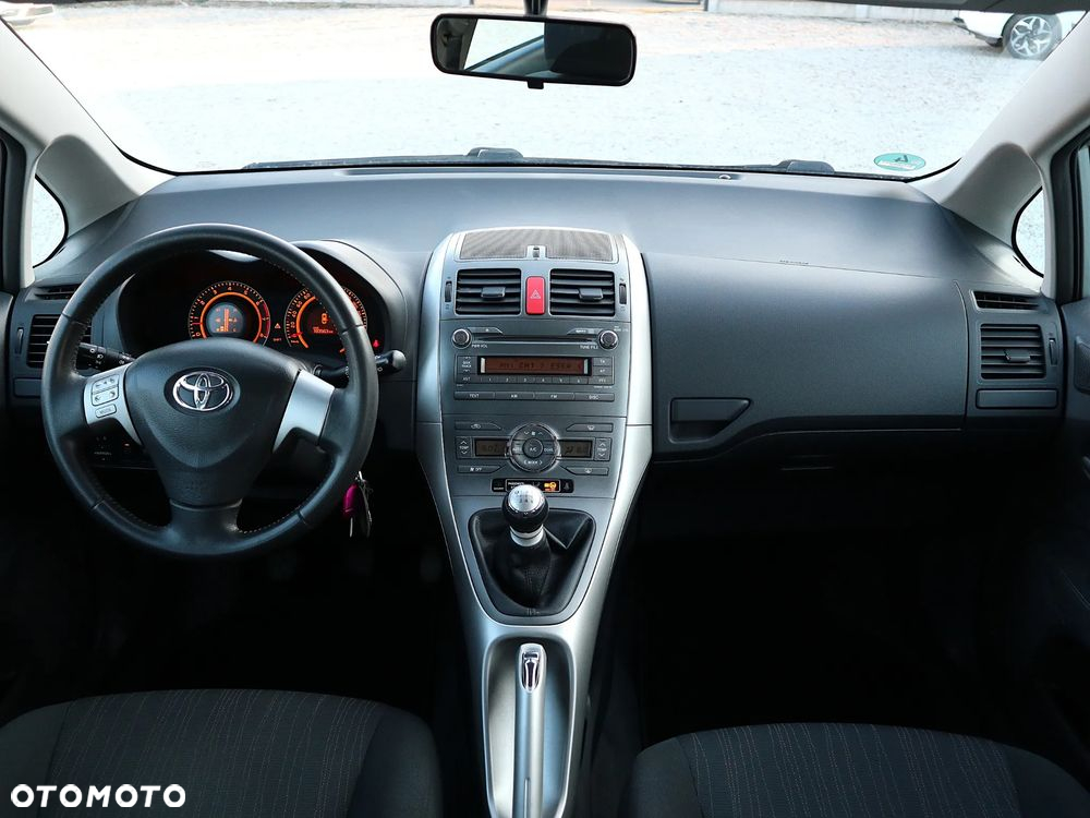 Toyota Auris 1.33 VVT-i Terra Start - 10