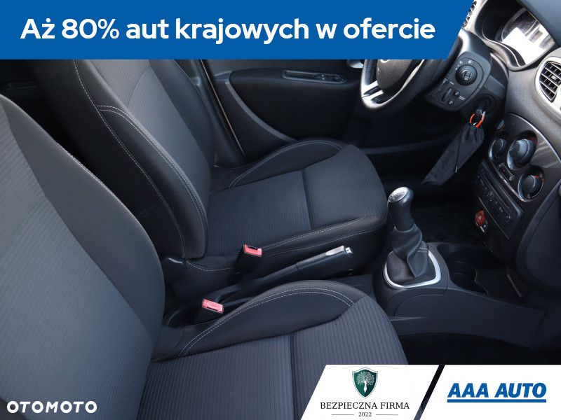 Renault Clio - 10