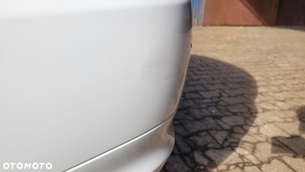BMW Seria 3 318i - 15