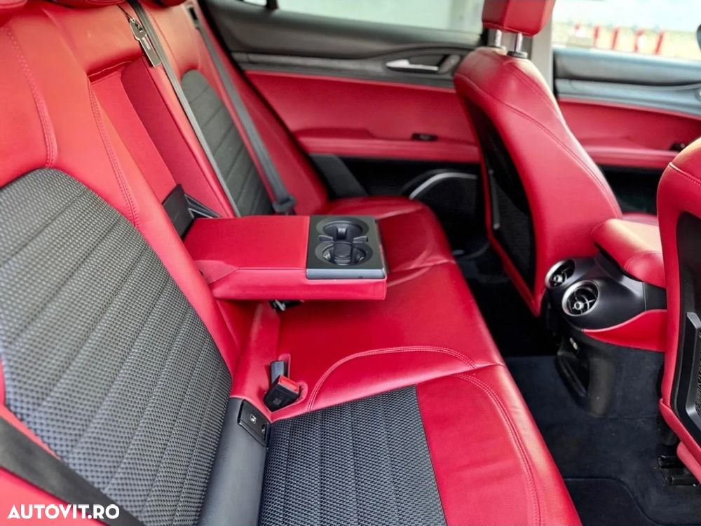 Alfa Romeo Stelvio 2.2 16V AT8-Q4 Executive - 12