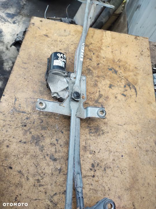 Mercedes VITO  639 viano silniczek wycieraczek mechanizm - 1