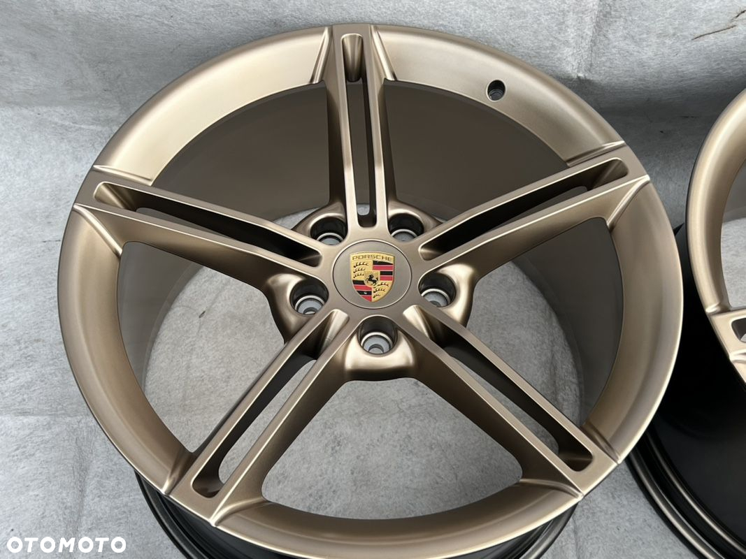Felgi Porsche Taycan 21'' Golg Edytion oryginalne - 3