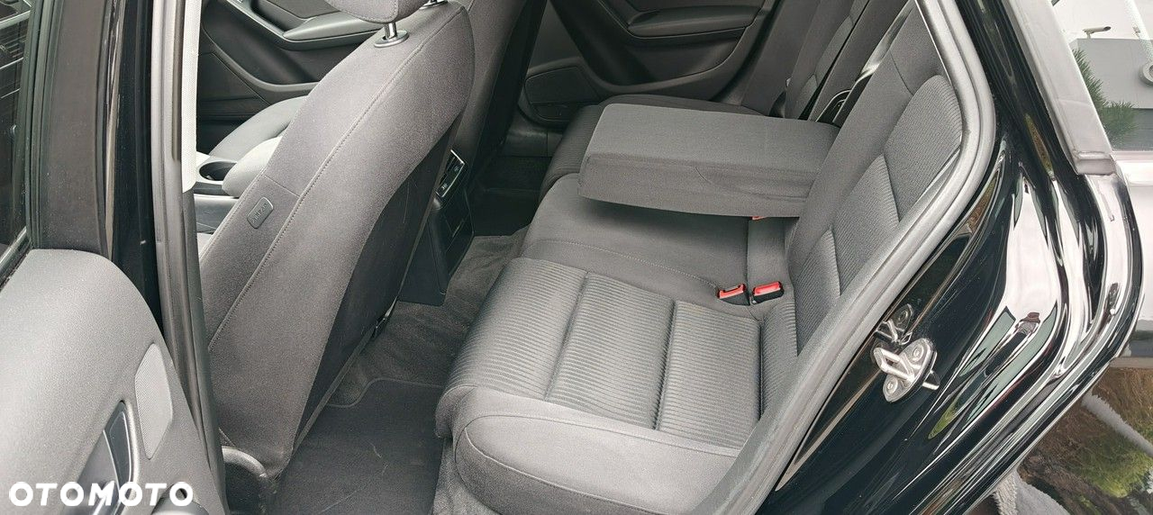 Audi A4 Avant 2.0 TDI ultra DPF Attraction - 9