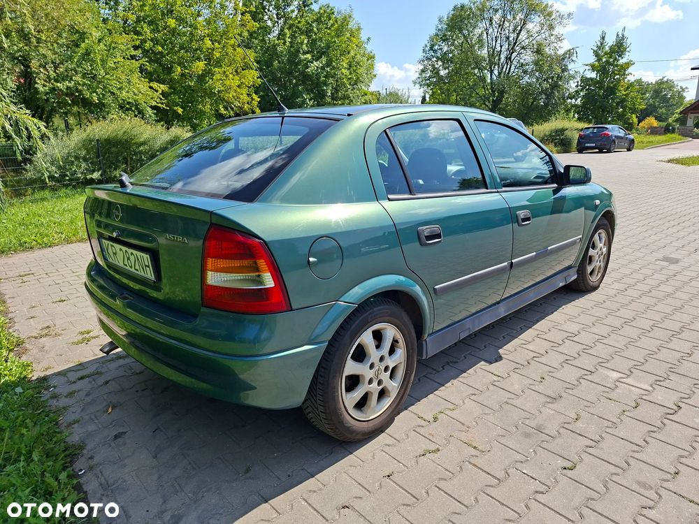 Opel Astra 2.0 DTI - 6