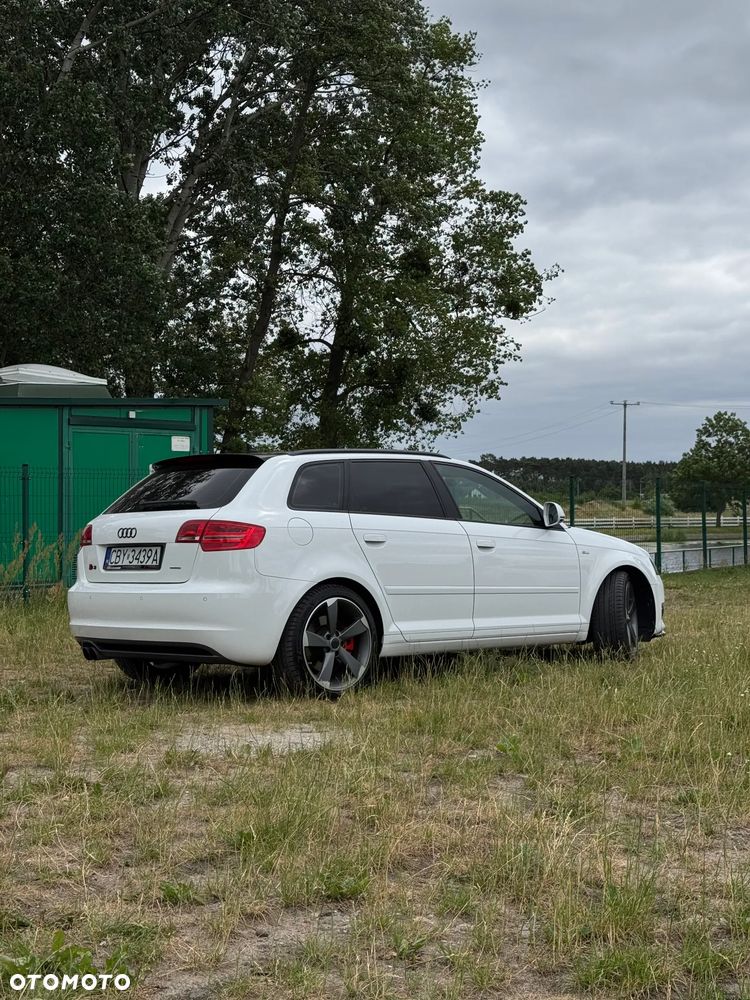 Audi A3 Sportback 2.0 TFSI quattro S tronic Ambition - 4